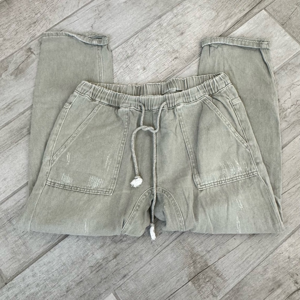 Mustard Seed Light Green Pants